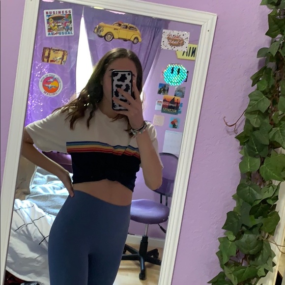 Brandy Melville Rainbow Tee - Picture 1 of 2